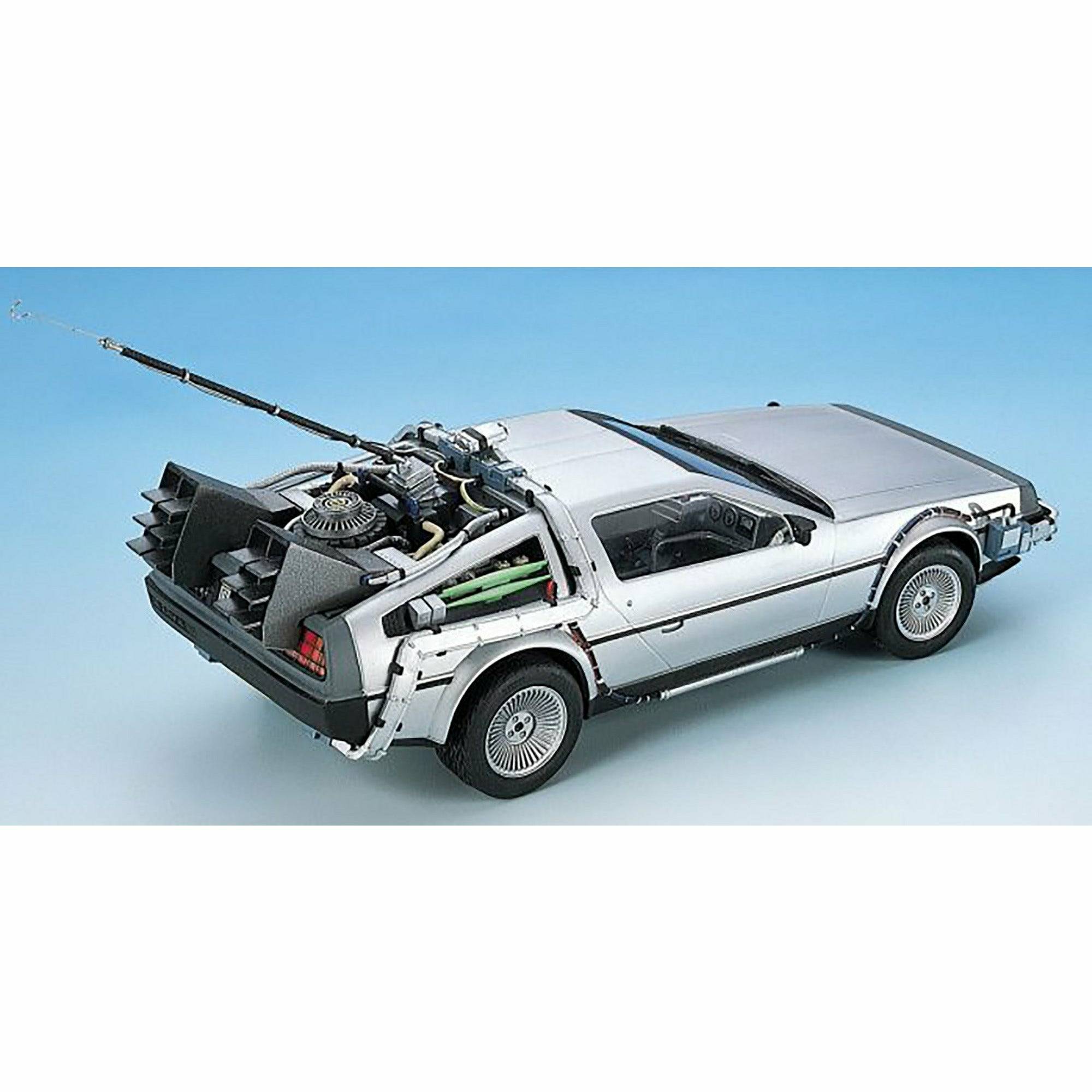 Back to the Future 1:24 scale DeLorean model kit